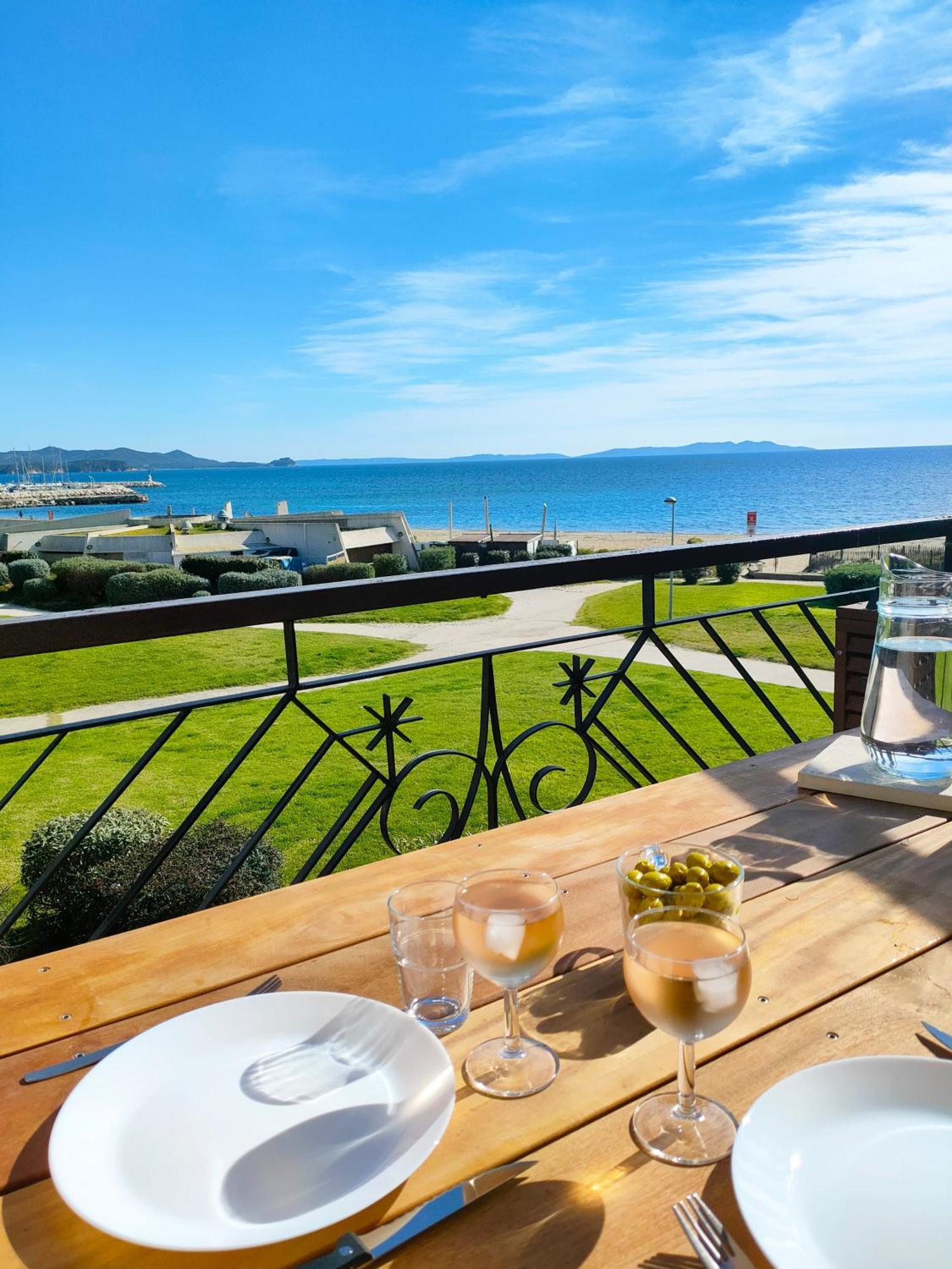 Appartement Vue D'Or Les Pieds Dans L'Eau La Londe-les-Maures Exterior photo